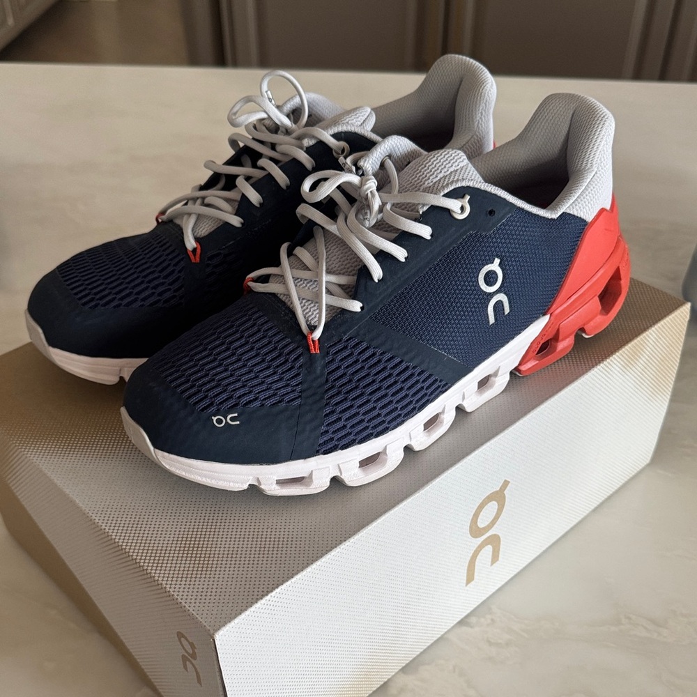 NEW NEVER WORN On Cloud Cloudrunner 2 Alloy and Chambray Men’s 9.5 Sneakers